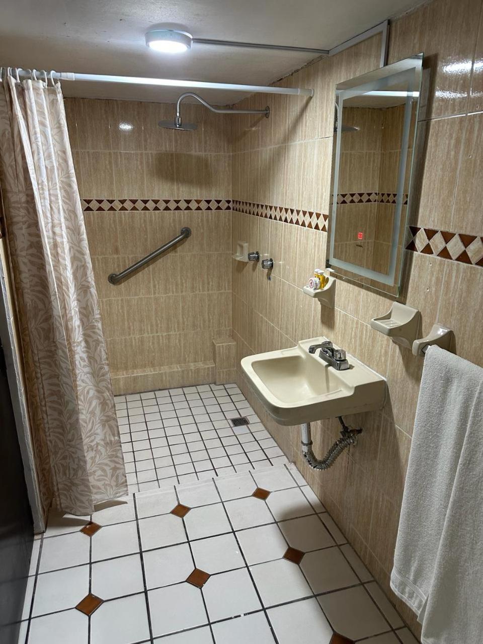 Hotel Zapotlan Ciudad Guzman Dış mekan fotoğraf