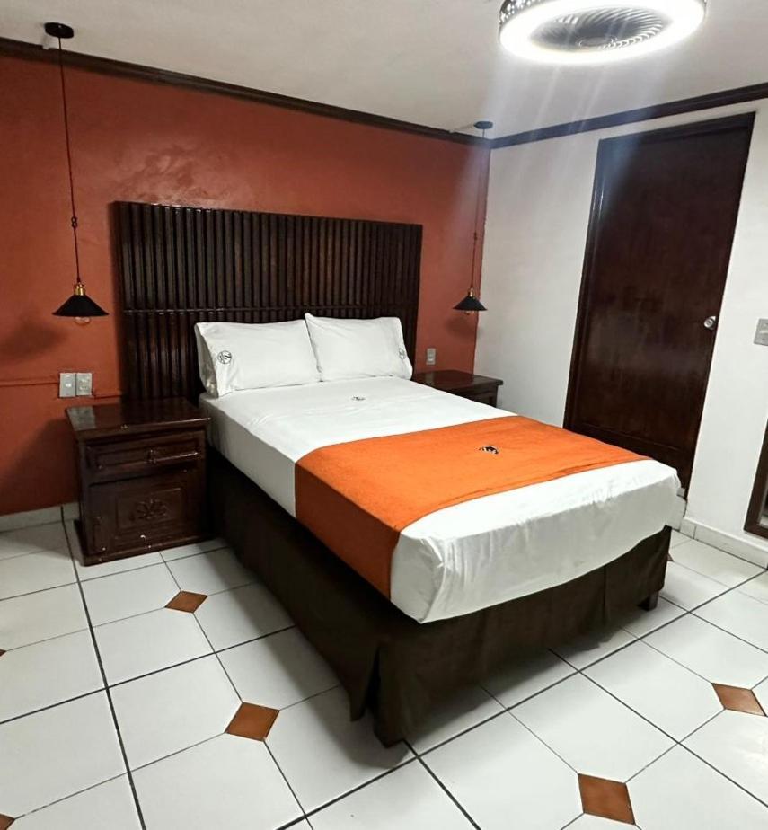 Hotel Zapotlan Ciudad Guzman Dış mekan fotoğraf